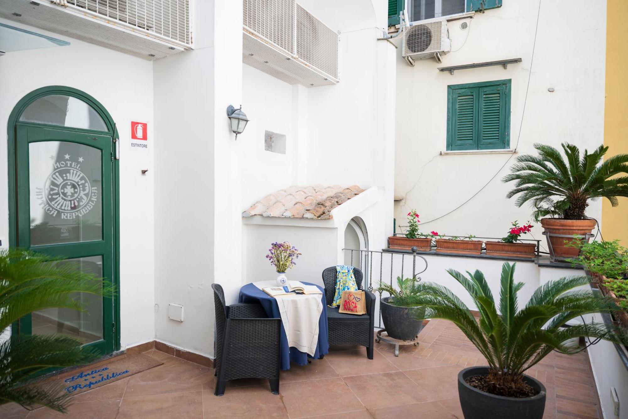 Aparthotel Antica Repubblica In Amalfi Center At 100Mt From The Sea Esterno foto